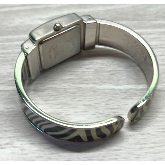 Embassy by Gruen Watch Bracelet Tiger Print Silver Tone Quartz Rhinestones - Picture 2 of 7